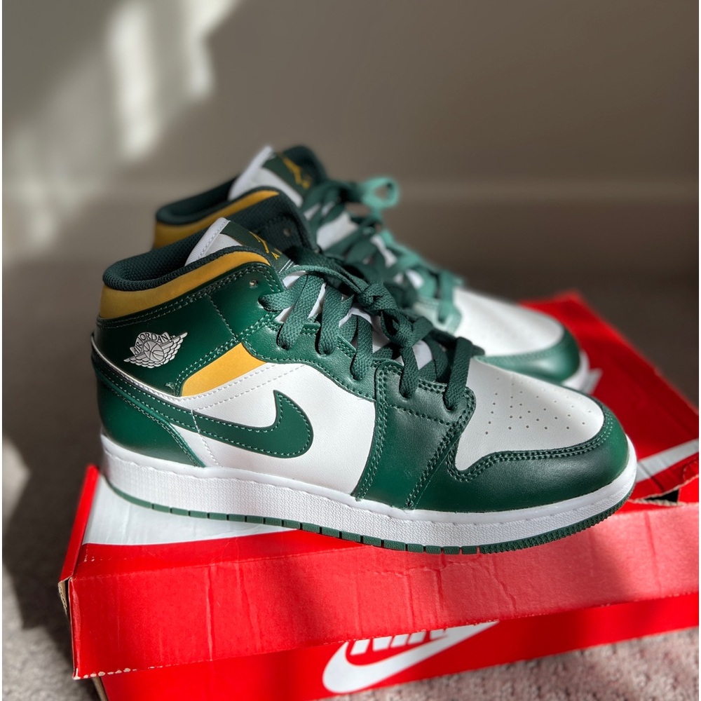 Nike air jordan youth size 7